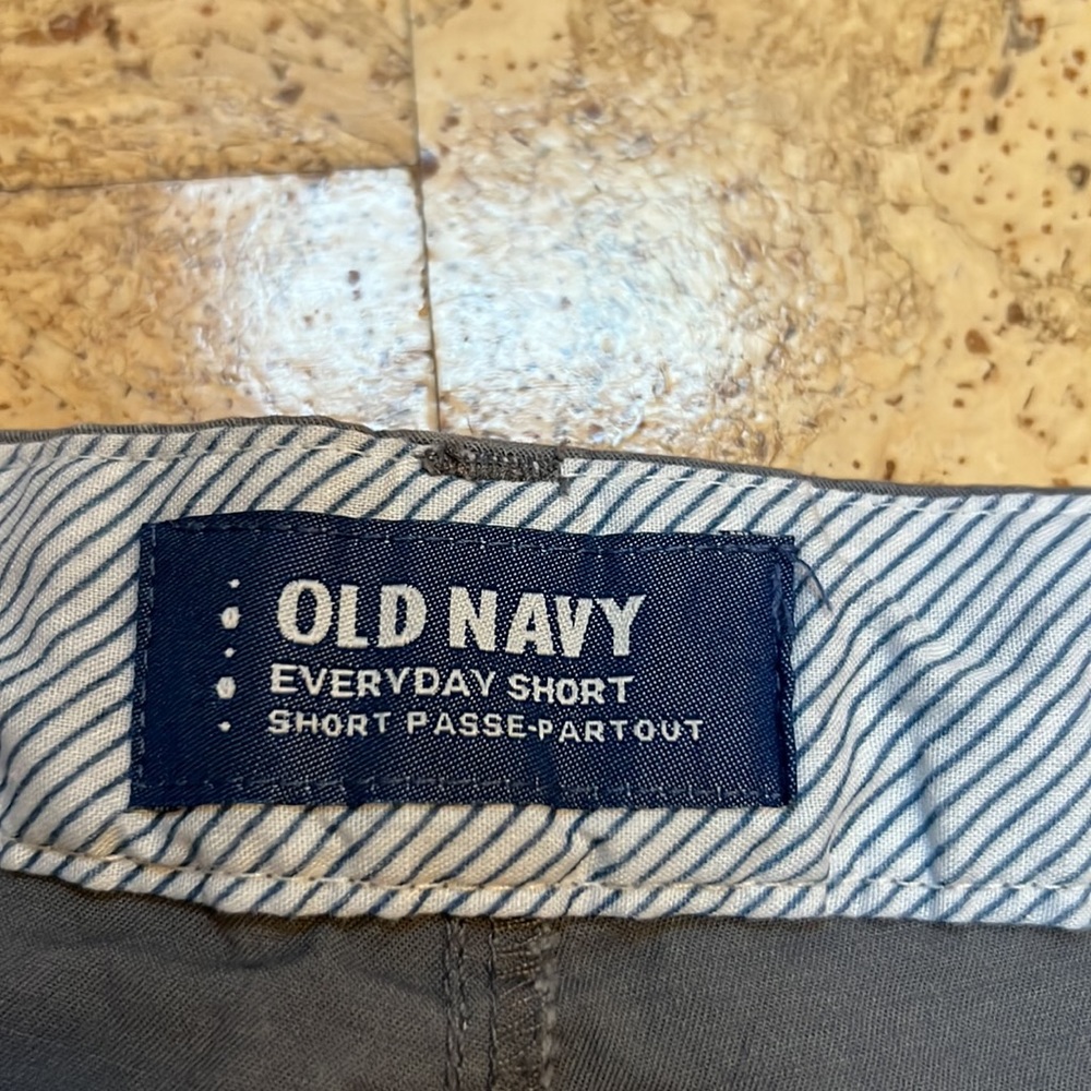 Old Navy Gray Everyday shorts size 12 - Picture 6 of 7